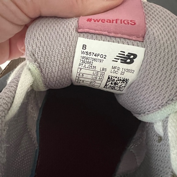 Figs New Balance sneakers - Picture 4 of 5